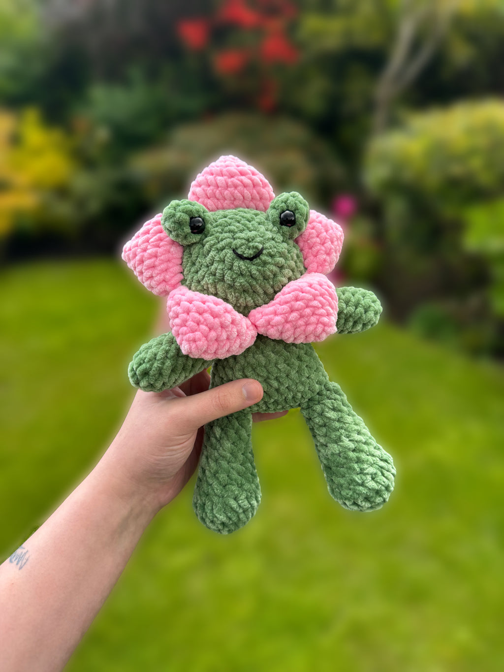 Florin the Meadow Frog Crochet Plushie