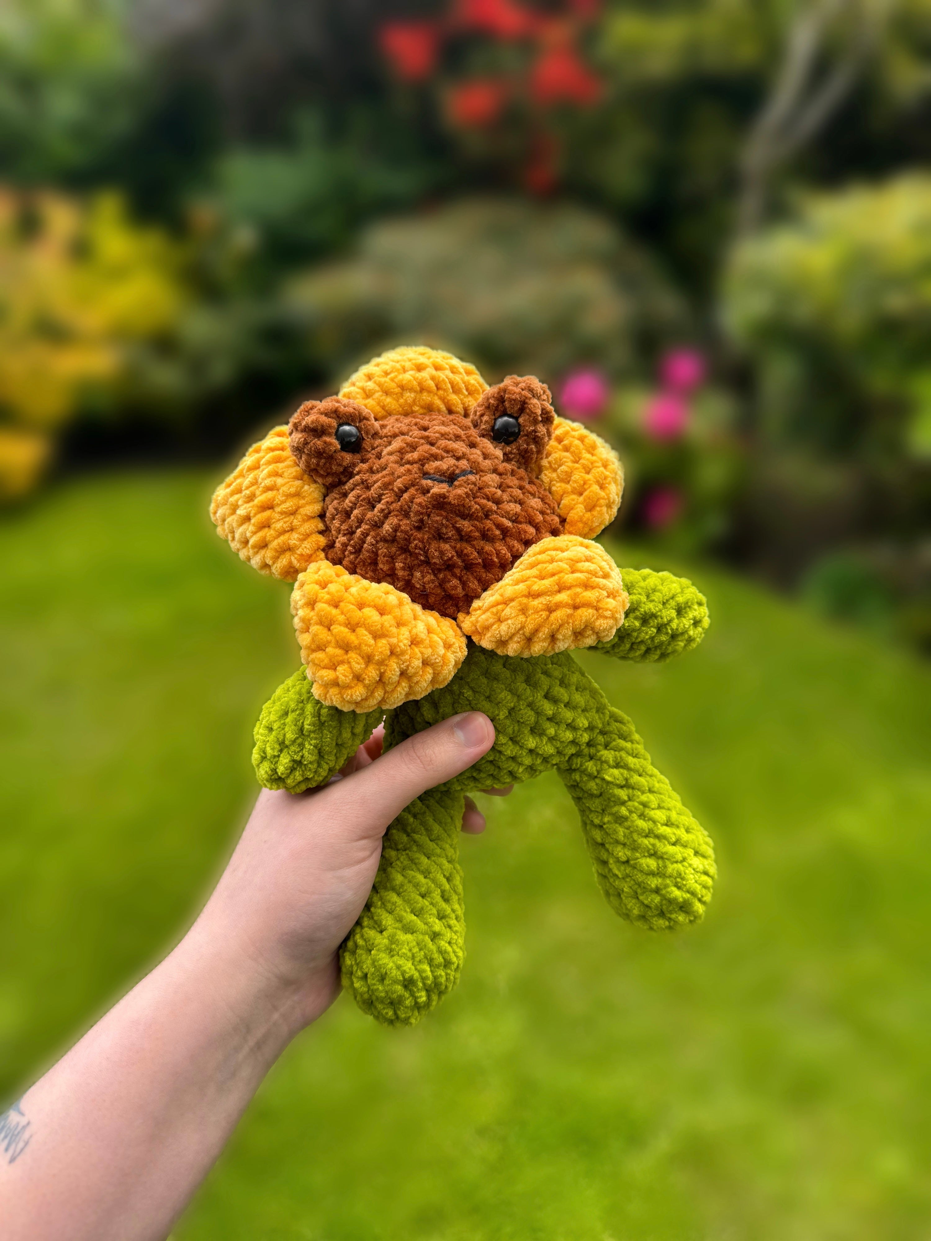 Florin the Meadow Frog Crochet Plushie