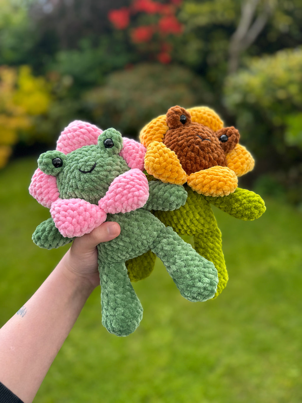 Florin the Meadow Frog Crochet Plushie